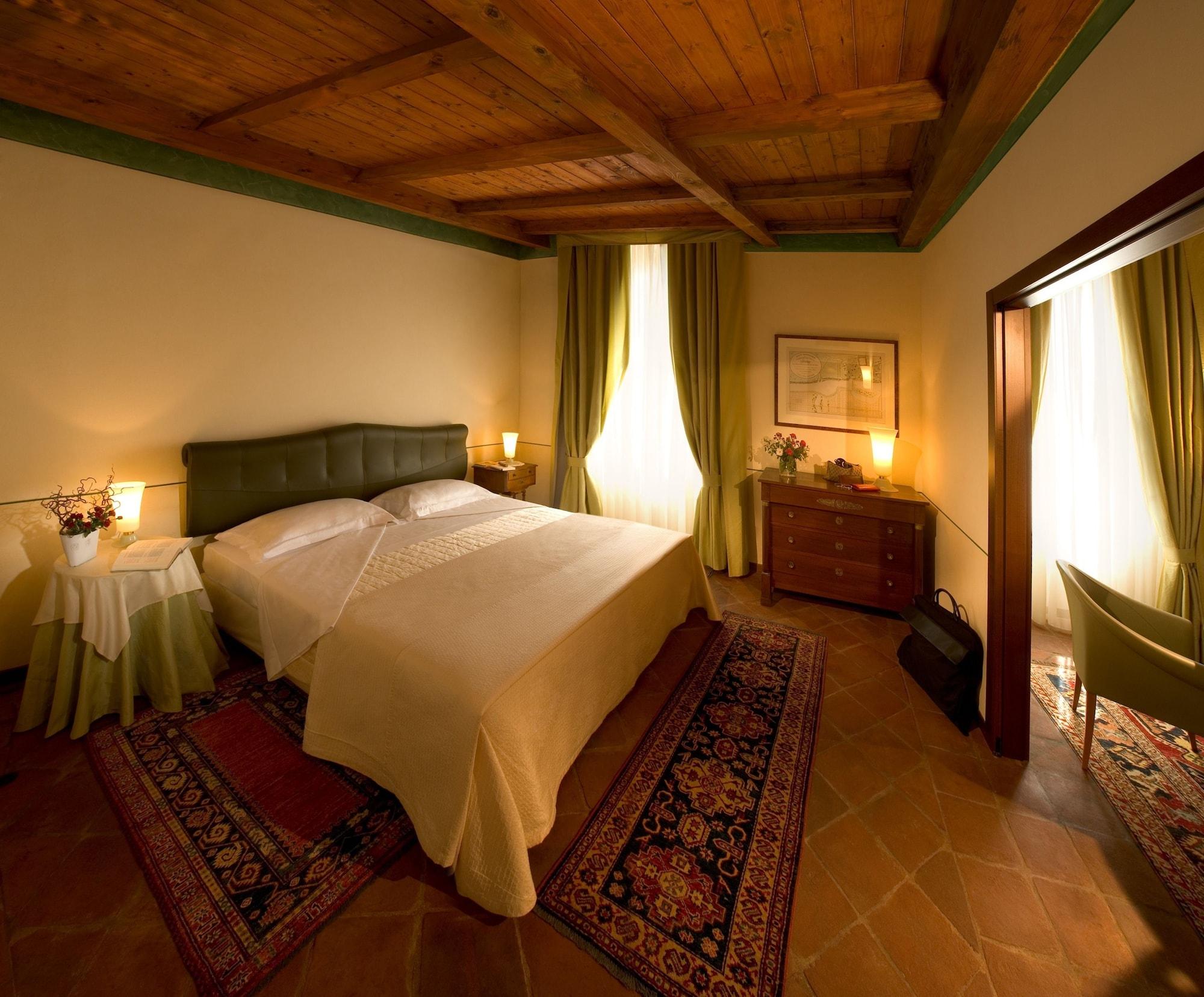 Albergo Dell'Agenzia Bra Zewnętrze zdjęcie