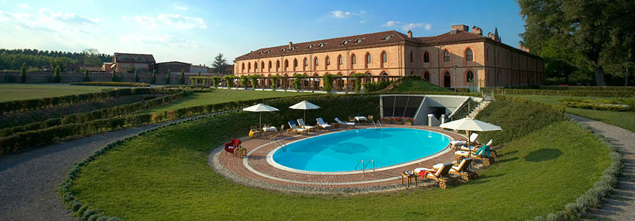 Albergo Dell'Agenzia Bra Zewnętrze zdjęcie